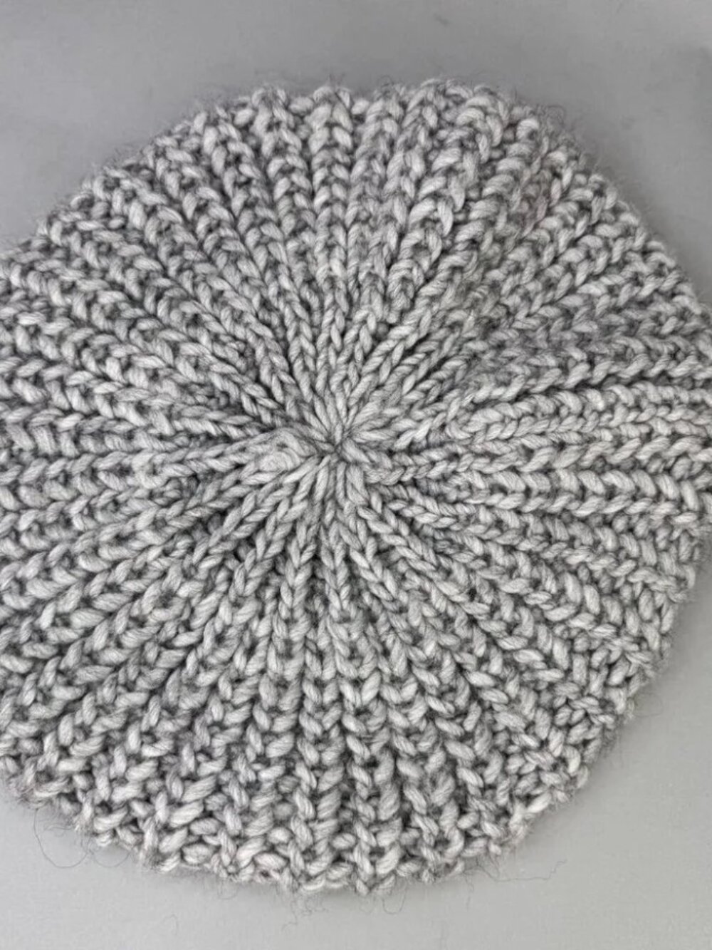 Gray Knit Beret with Wool – Made in Italy